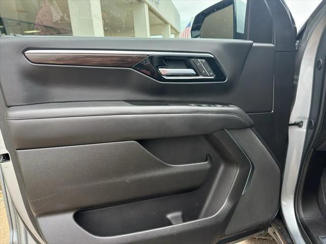 2025 Chevrolet Suburban 4WD Z71
