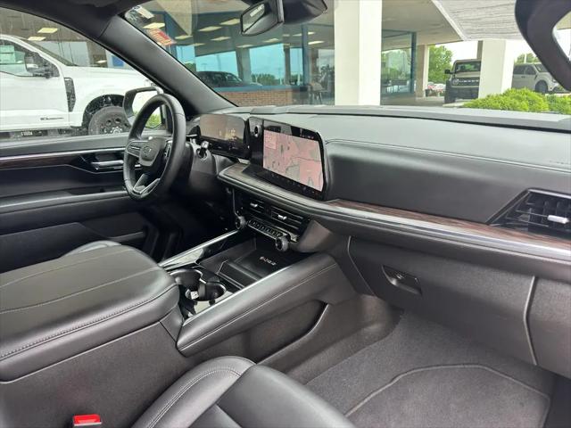 2025 Chevrolet Suburban 4WD Z71
