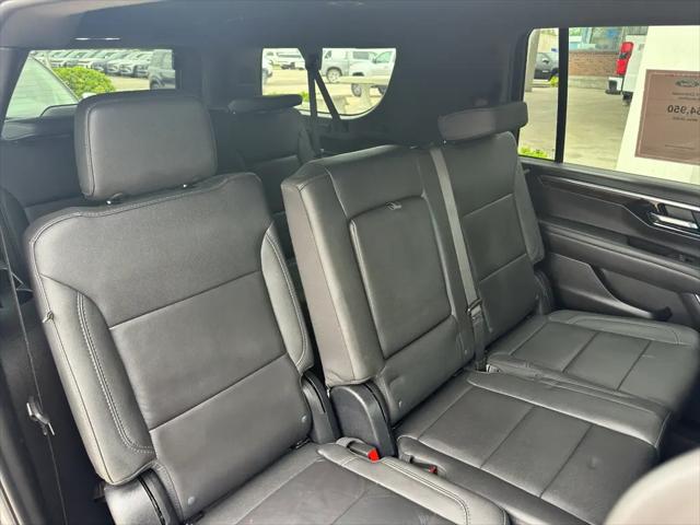 2025 Chevrolet Suburban 4WD Z71