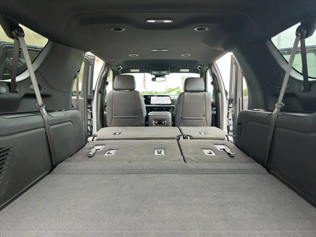 2025 Chevrolet Suburban 4WD Z71