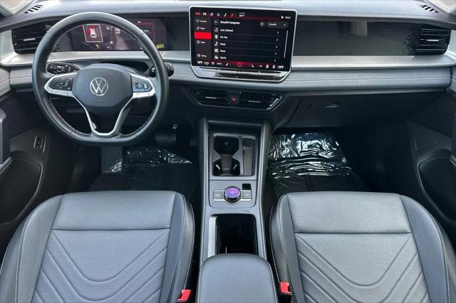 2025 Volkswagen Tiguan 2.0T SE