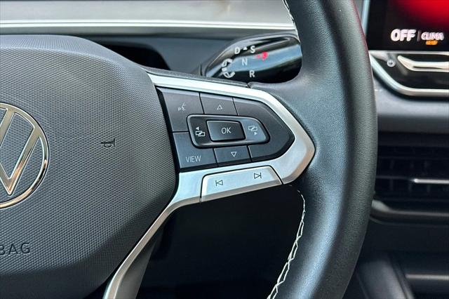 2025 Volkswagen Tiguan 2.0T SE