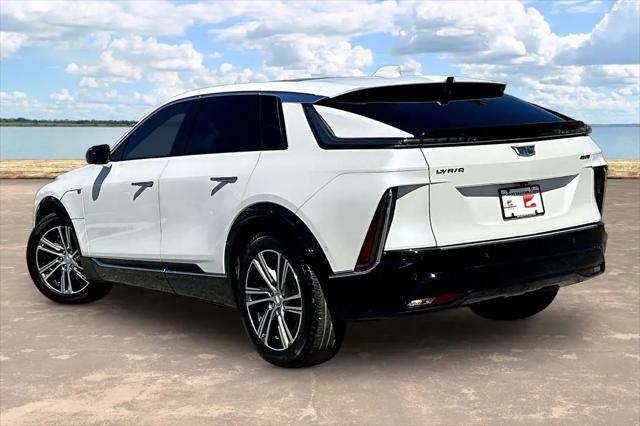 2024 Cadillac iQ Luxury w/1SC
