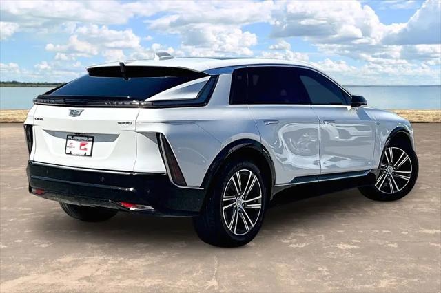 2024 Cadillac iQ Luxury w/1SC