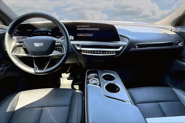 2024 Cadillac iQ Luxury w/1SC