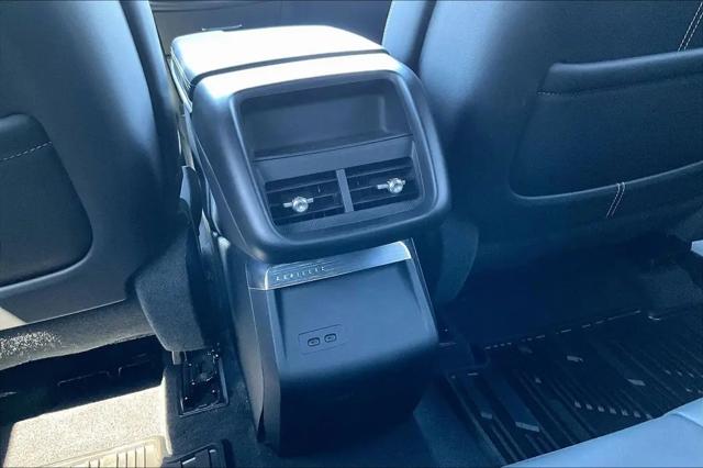 2024 Cadillac iQ Luxury w/1SC