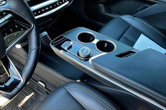 2024 Cadillac iQ Luxury w/1SC