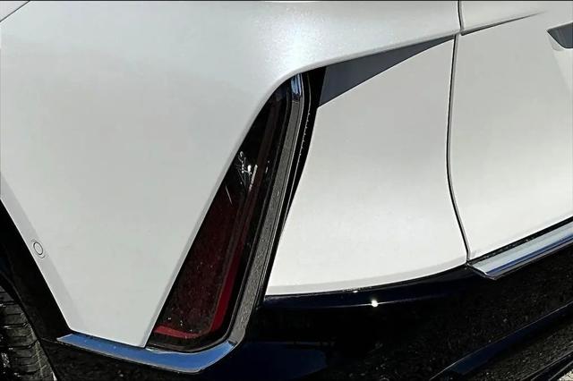 2024 Cadillac iQ Luxury w/1SC