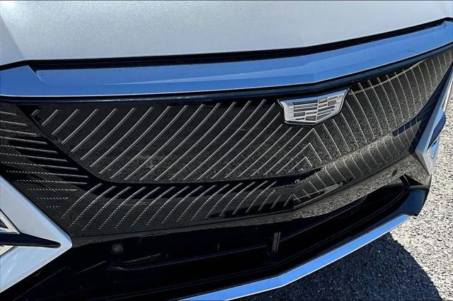 2024 Cadillac iQ Luxury w/1SC