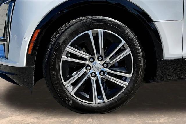 2024 Cadillac iQ Luxury w/1SC
