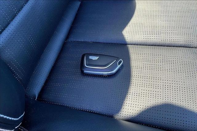 2024 Cadillac iQ Luxury w/1SC