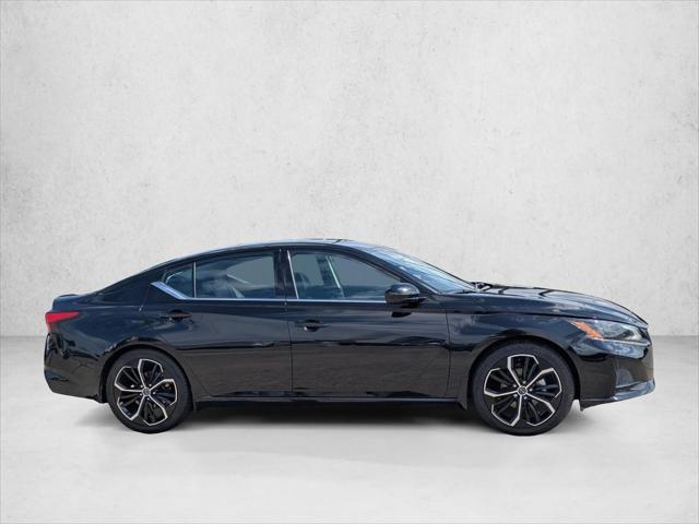 2023 Nissan Altima SR FWD