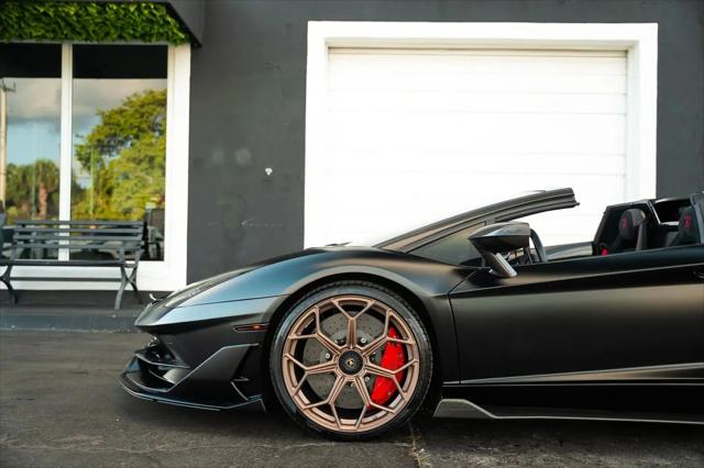 2021 Lamborghini Aventador Roadster
