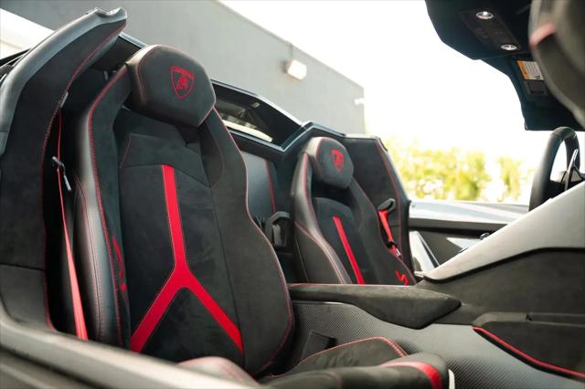 2021 Lamborghini Aventador Roadster