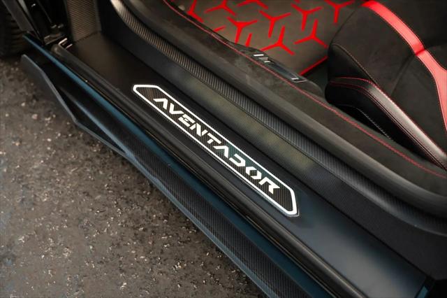 2021 Lamborghini Aventador Roadster