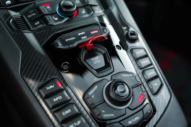 2021 Lamborghini Aventador Roadster