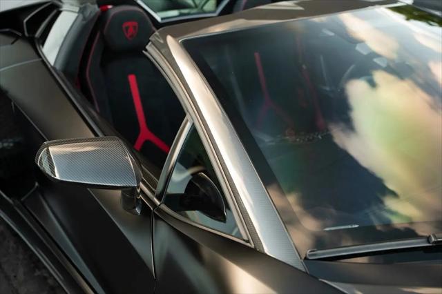 2021 Lamborghini Aventador Roadster
