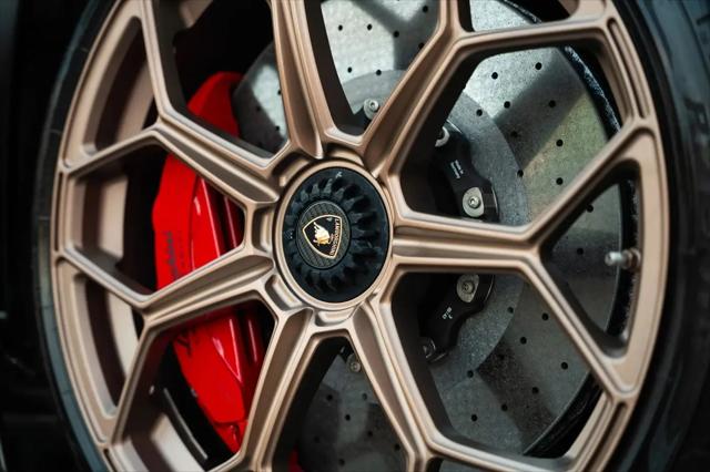 2021 Lamborghini Aventador Roadster