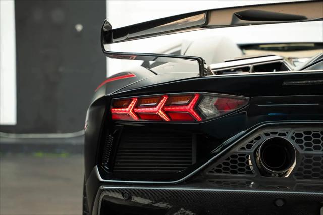 2021 Lamborghini Aventador Roadster