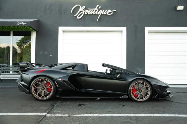 2021 Lamborghini Aventador Roadster