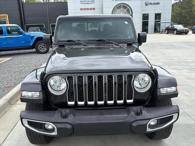 2022 Jeep Gladiator Overland