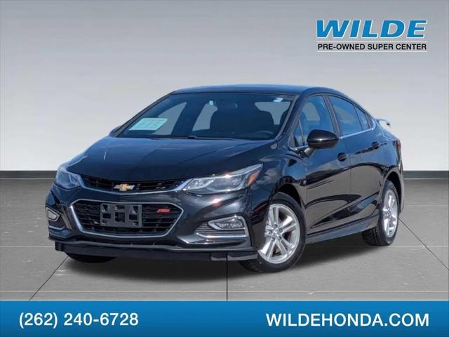 2017 Chevrolet Cruze LT for sale in Waukesha, WI
