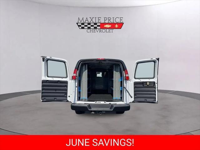 2026 Chevrolet Express Cargo Van 2500 Extended Wheelbase, WT, RWD