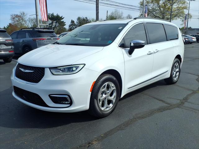 2023 Chrysler Pacifica Limited AWD