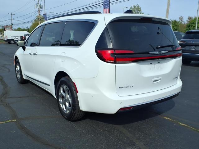 2023 Chrysler Pacifica Limited AWD