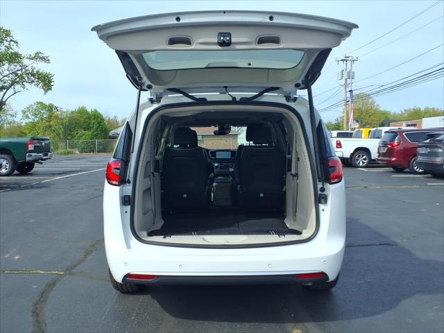 2023 Chrysler Pacifica Limited AWD