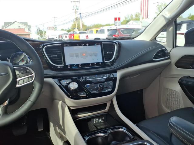 2023 Chrysler Pacifica Limited AWD