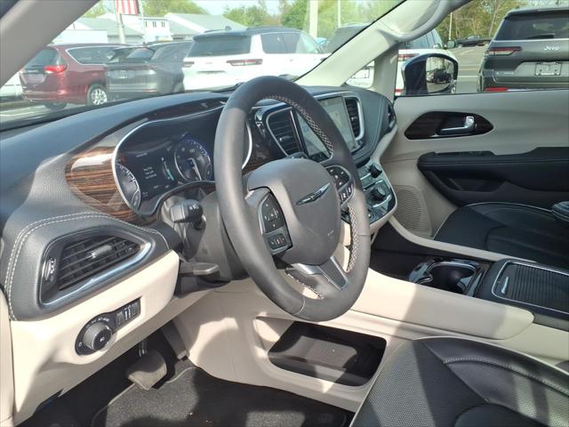 2023 Chrysler Pacifica Limited AWD