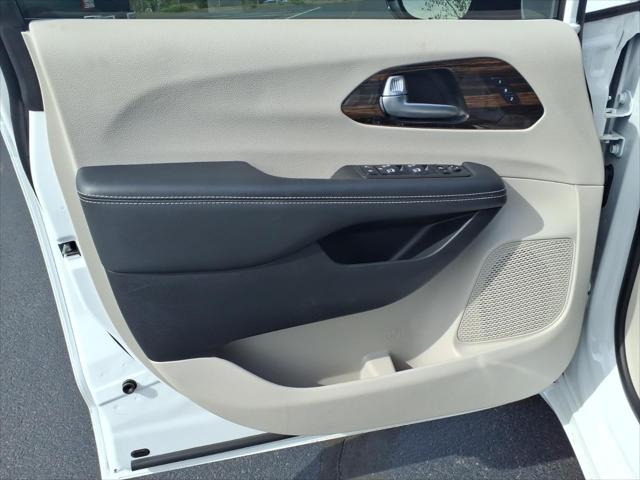 2023 Chrysler Pacifica Limited AWD