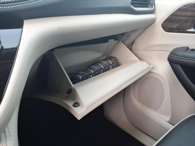 2023 Chrysler Pacifica Limited AWD