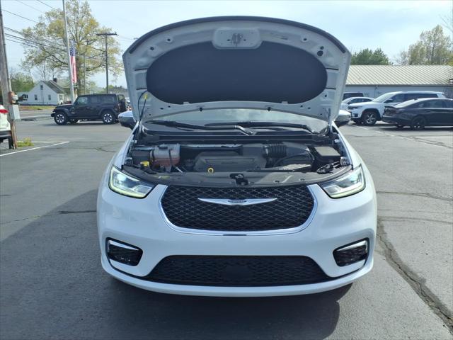 2023 Chrysler Pacifica Limited AWD