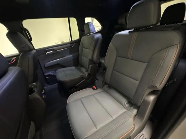 2026 GMC Acadia AT4 AWD