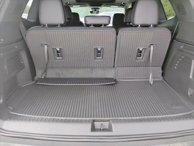 2026 GMC Acadia Elevation FWD
