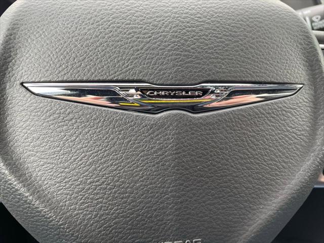 2026 Chrysler Pacifica Select AWD