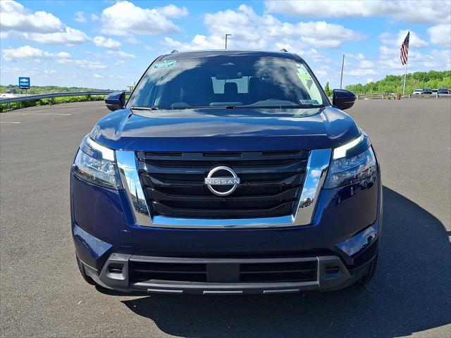 2025 Nissan Pathfinder SV 4WD