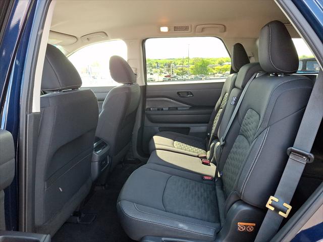 2025 Nissan Pathfinder SV 4WD