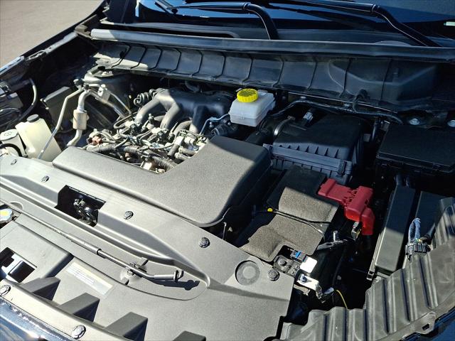 2025 Nissan Pathfinder SV 4WD