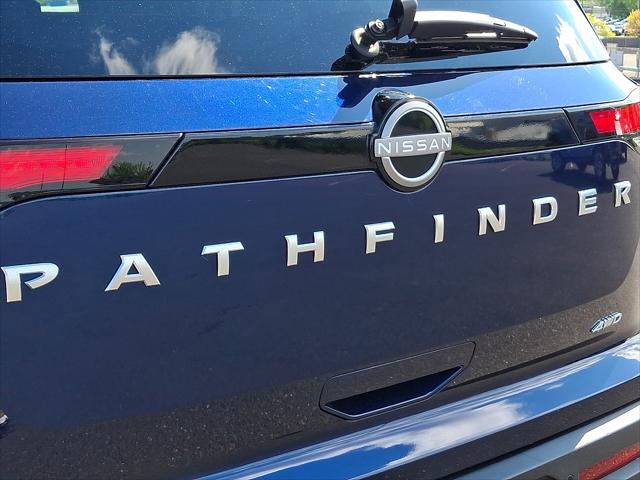 2025 Nissan Pathfinder SV 4WD