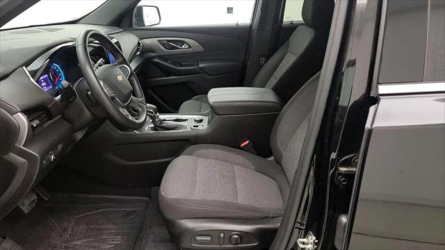 2023 Chevrolet Traverse AWD LT Cloth