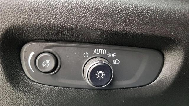 2023 Chevrolet Traverse AWD LT Cloth