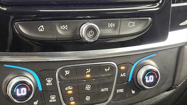 2023 Chevrolet Traverse AWD LT Cloth