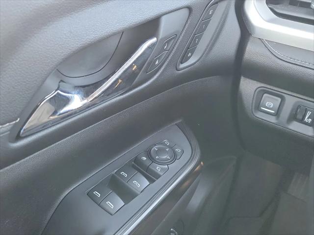 2023 GMC Acadia AWD SLT
