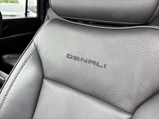 2025 GMC Yukon XL 4WD Denali