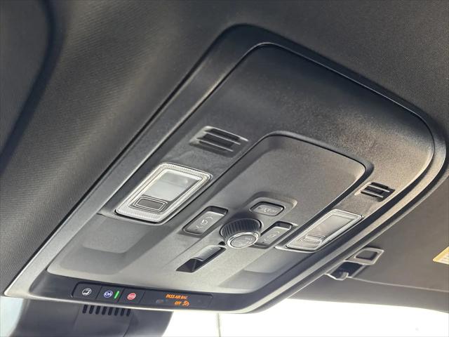 2025 GMC Yukon XL 4WD Denali