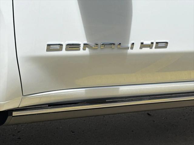2026 GMC Sierra 2500HD Crew Cab, Standard Bed, Denali, 4WD