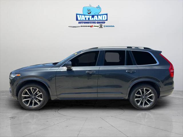 2017 Volvo XC90 T6 Momentum